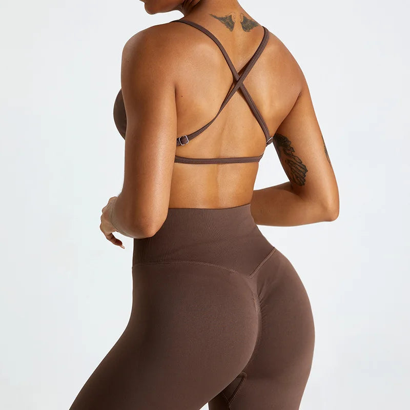 Seamless adjustable strap gym fitness bras cross back sports bras - product image