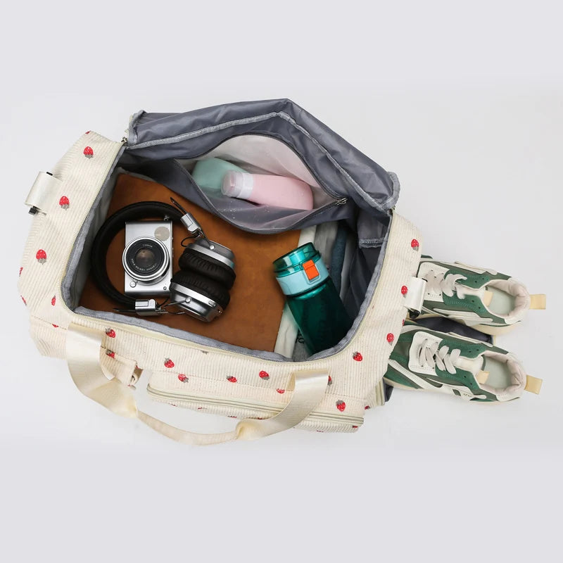Sports duffel bag with shoe compartment, wet/dry separation and removable shoulder strap - product image